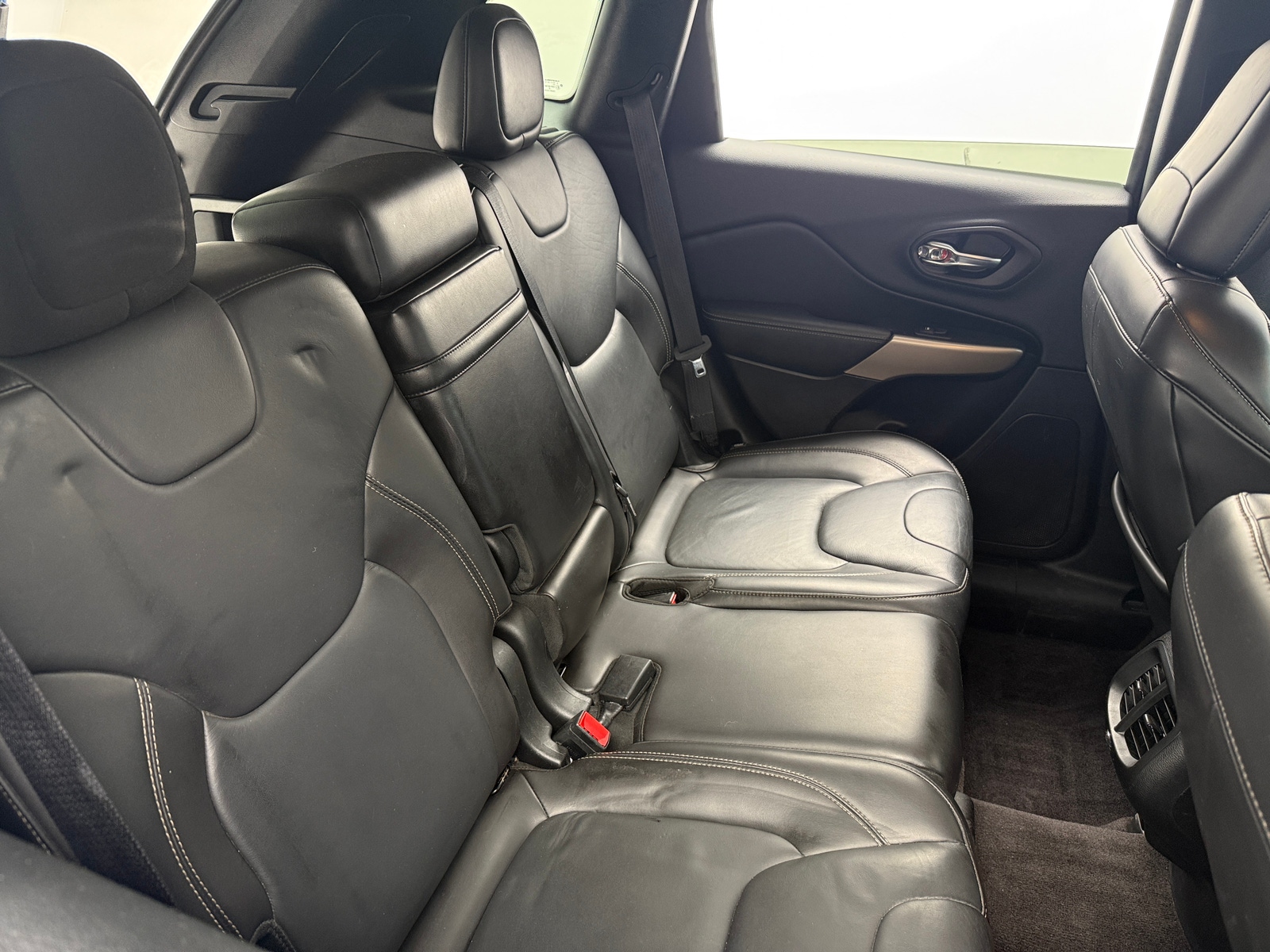 Thumbnail: 2018 Jeep Cherokee - 5