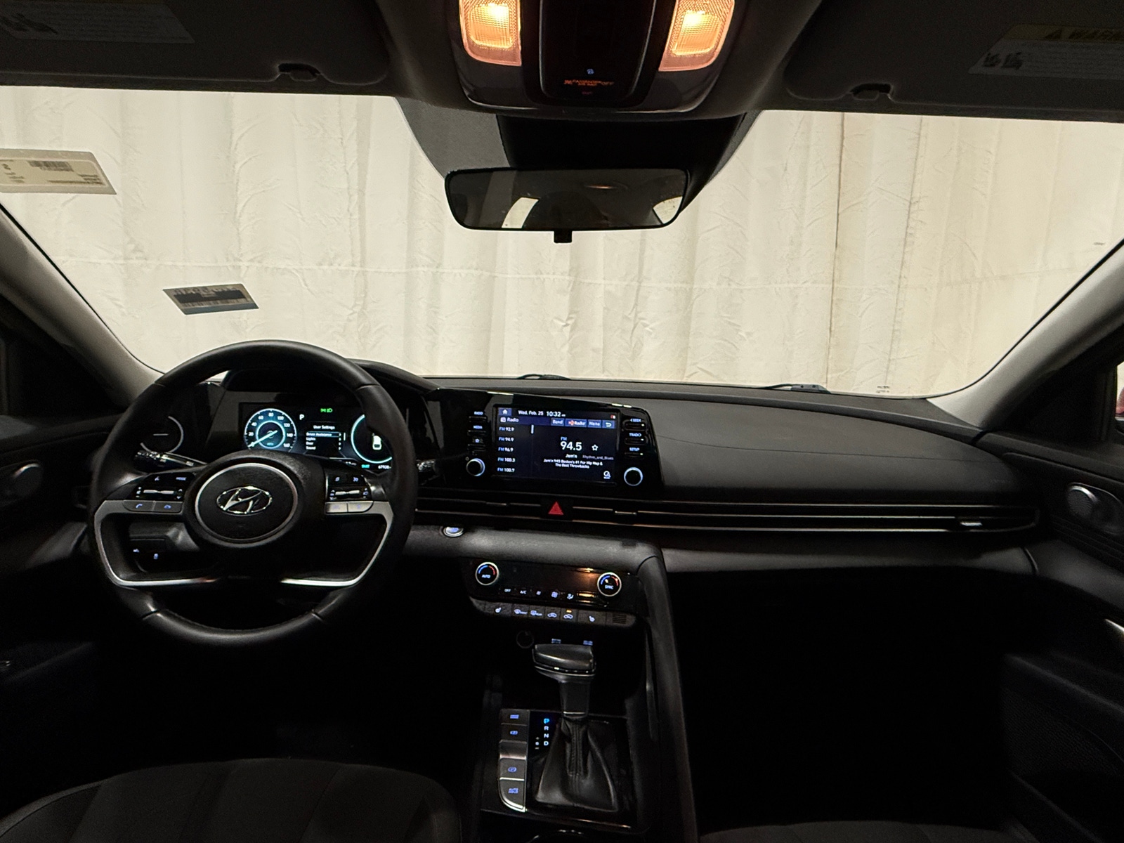 Thumbnail: 2021 Hyundai Elantra - 3