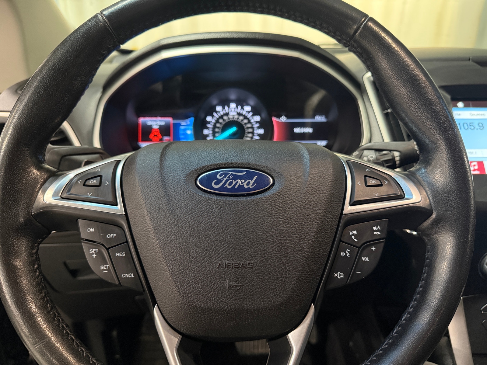 Thumbnail: 2016 Ford Edge - 5