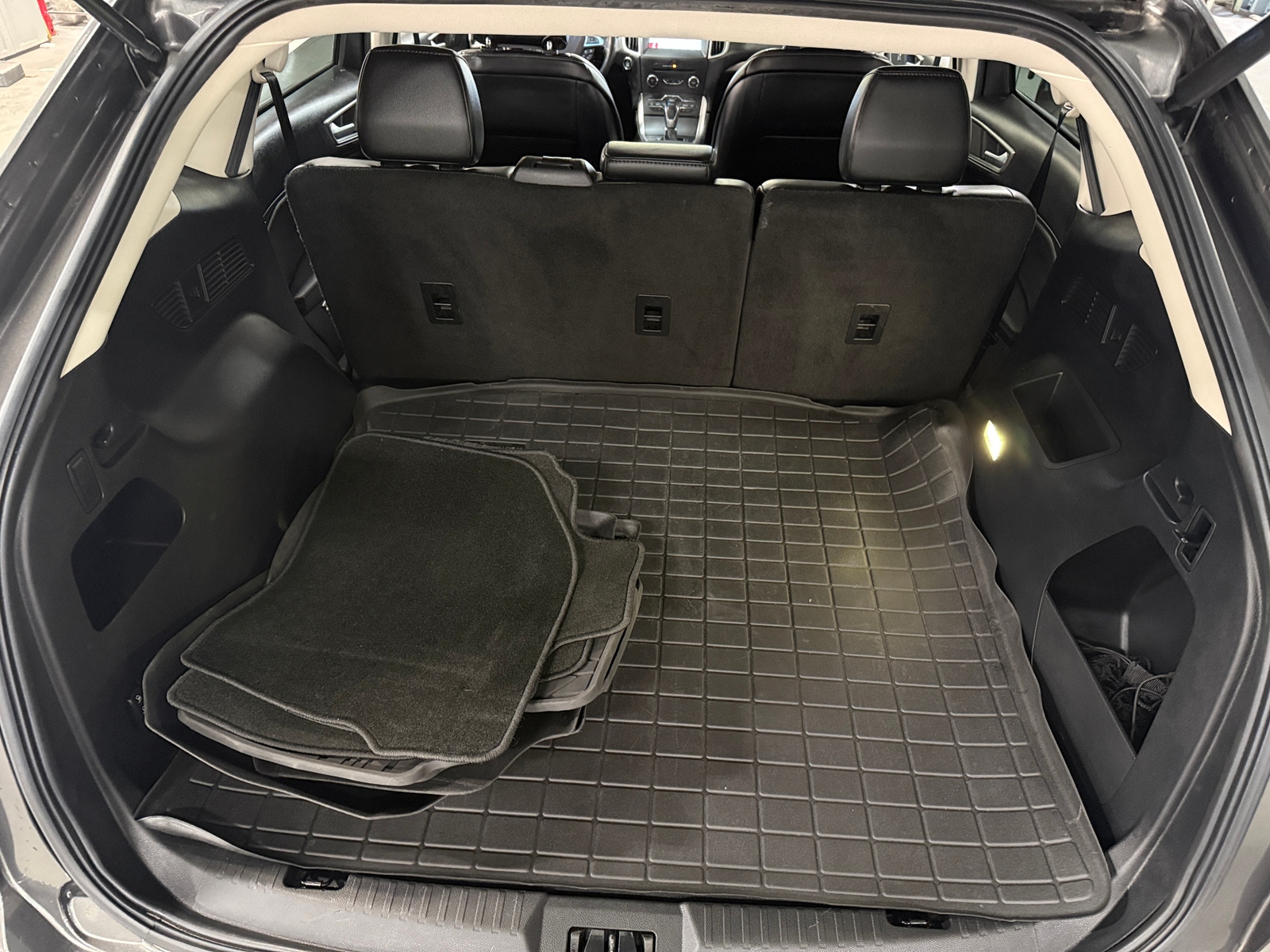 Thumbnail: 2016 Ford Edge - 7