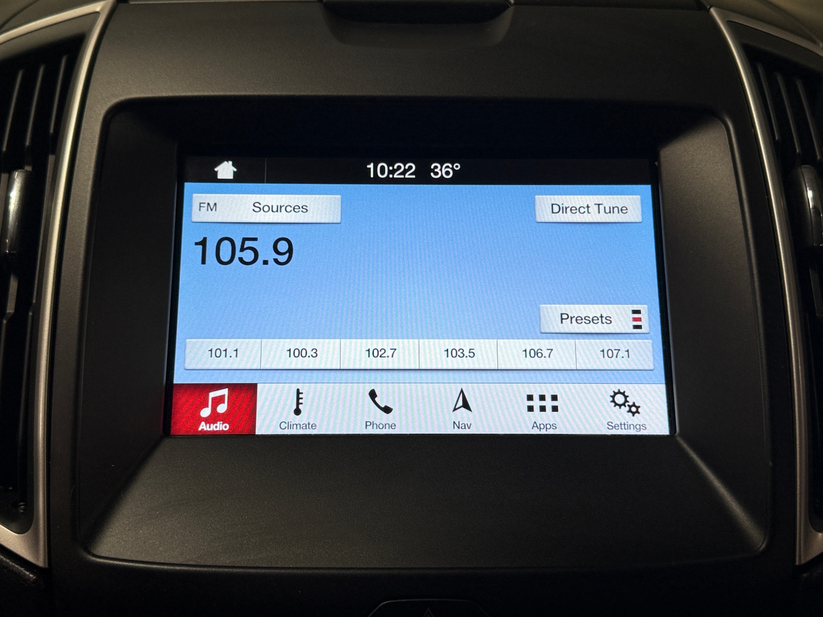 Thumbnail: 2016 Ford Edge - 4