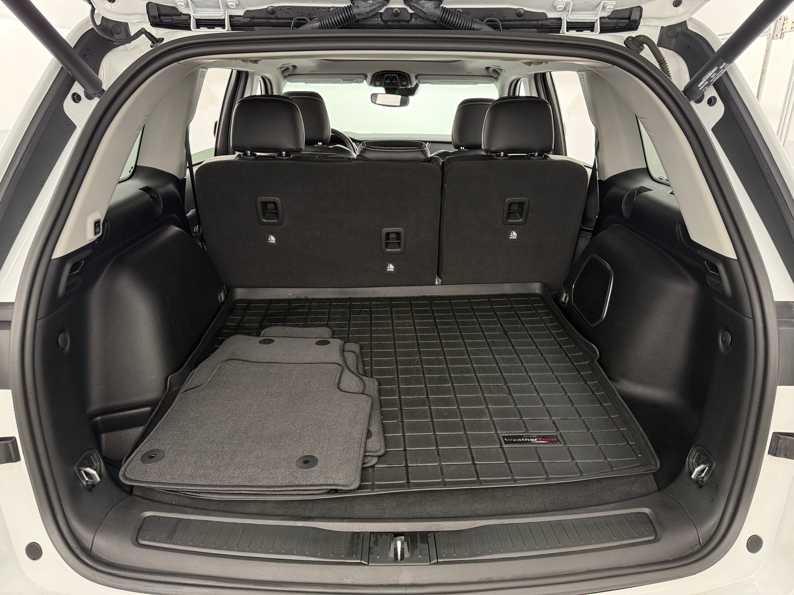 Thumbnail: 2022 Jeep Grand Cherokee - 6