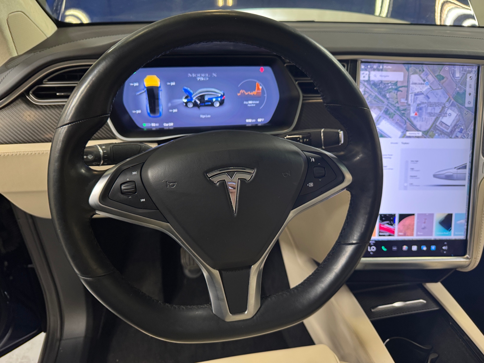 Thumbnail: 2017 Tesla Model X - 4