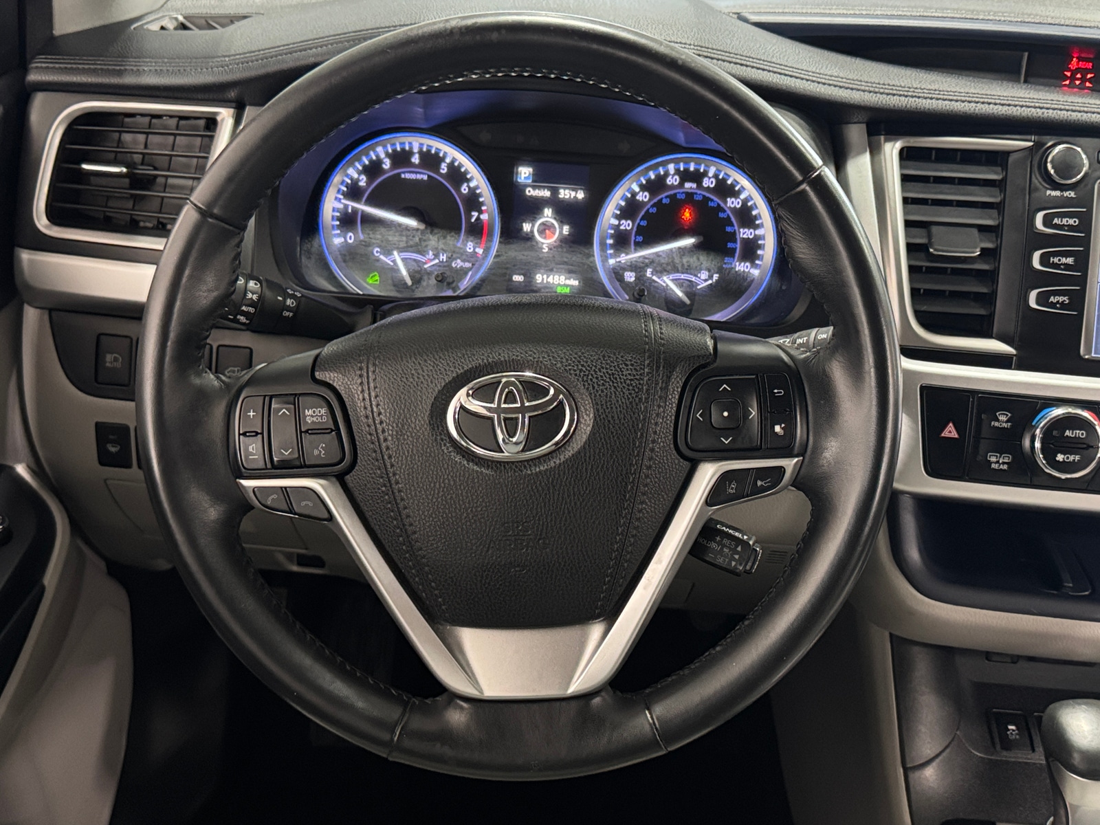 Thumbnail: 2018 Toyota Highlander - 4