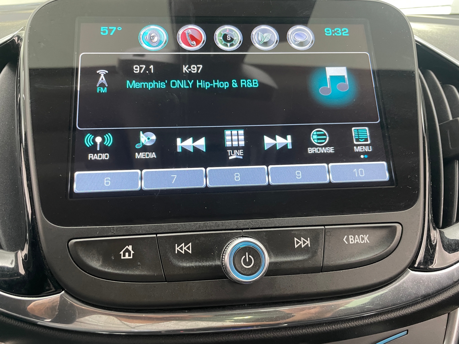 Thumbnail: 2017 Chevrolet Volt - 3