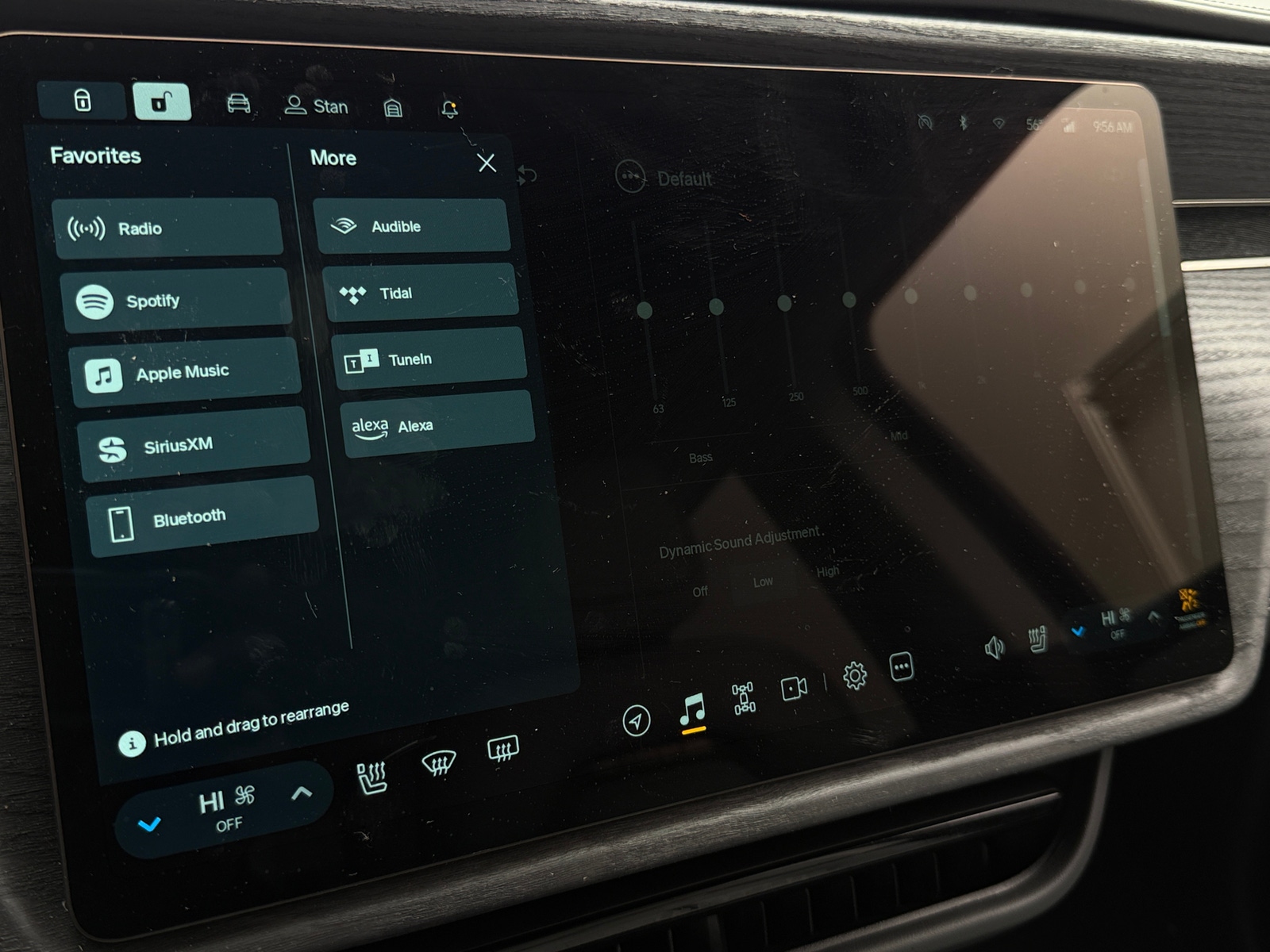 Thumbnail: 2025 Rivian R1T - 3