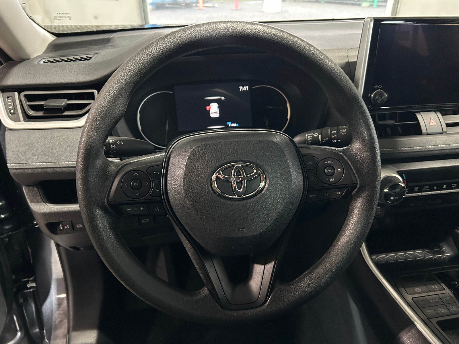 Thumbnail: 2025 Toyota RAV4 - 5