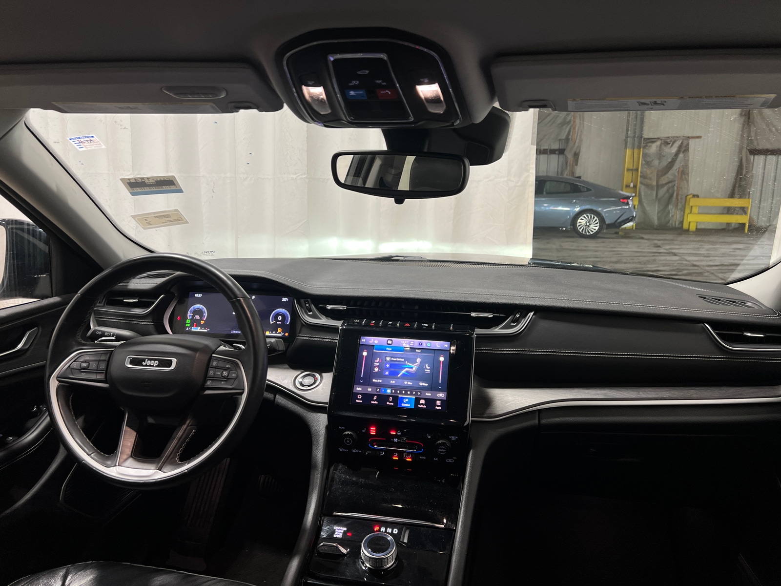 Thumbnail: 2021 Jeep Grand Cherokee L - 2