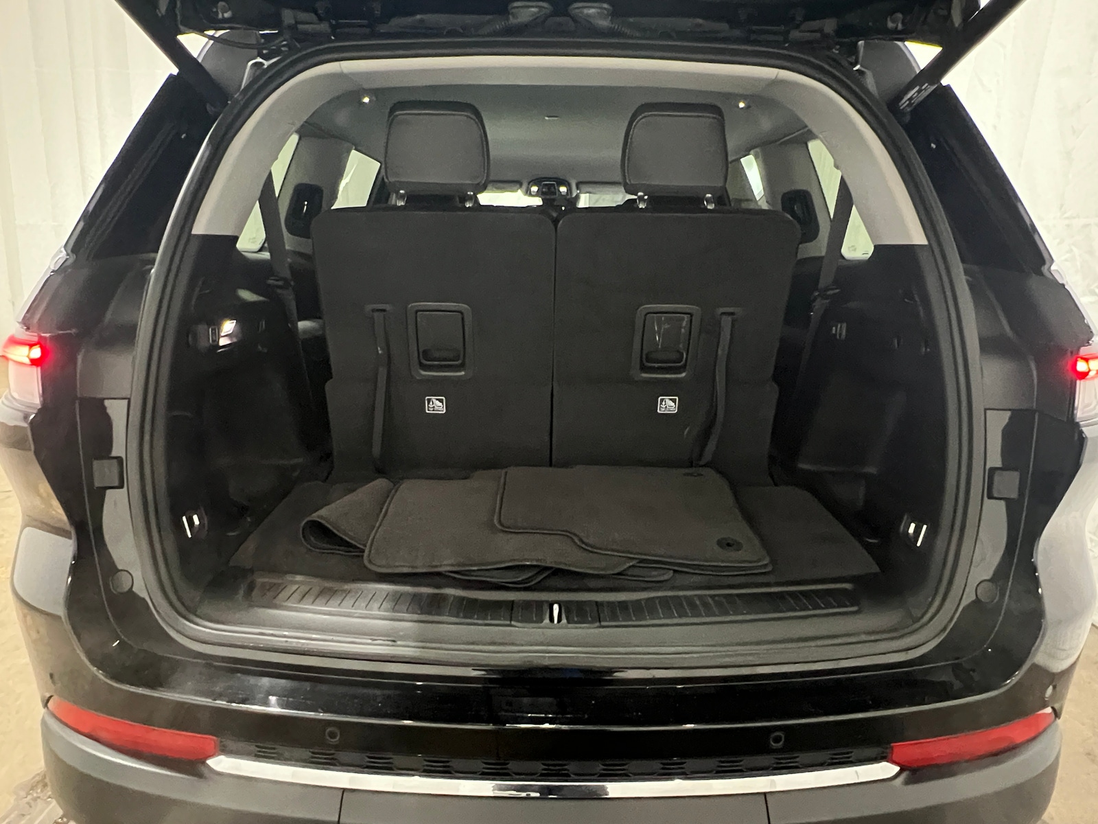 Thumbnail: 2021 Jeep Grand Cherokee L - 6