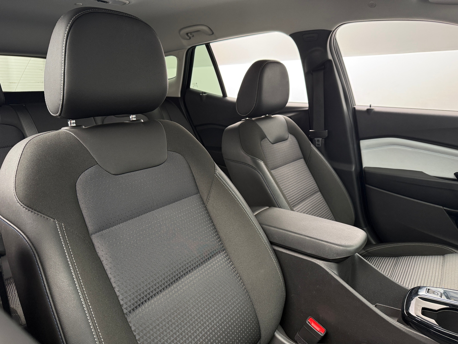 Thumbnail: 2025 Chevrolet Trax - 2