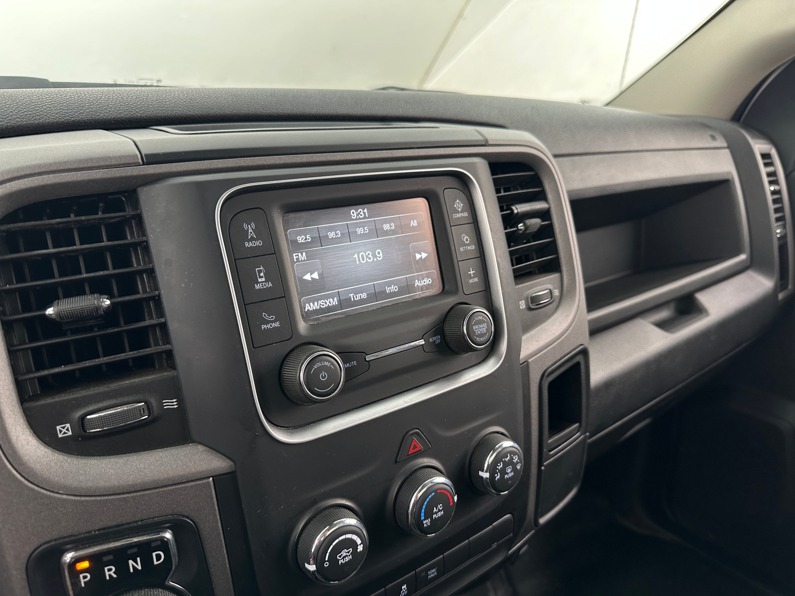 Thumbnail: 2022 RAM 1500 Classic - 4