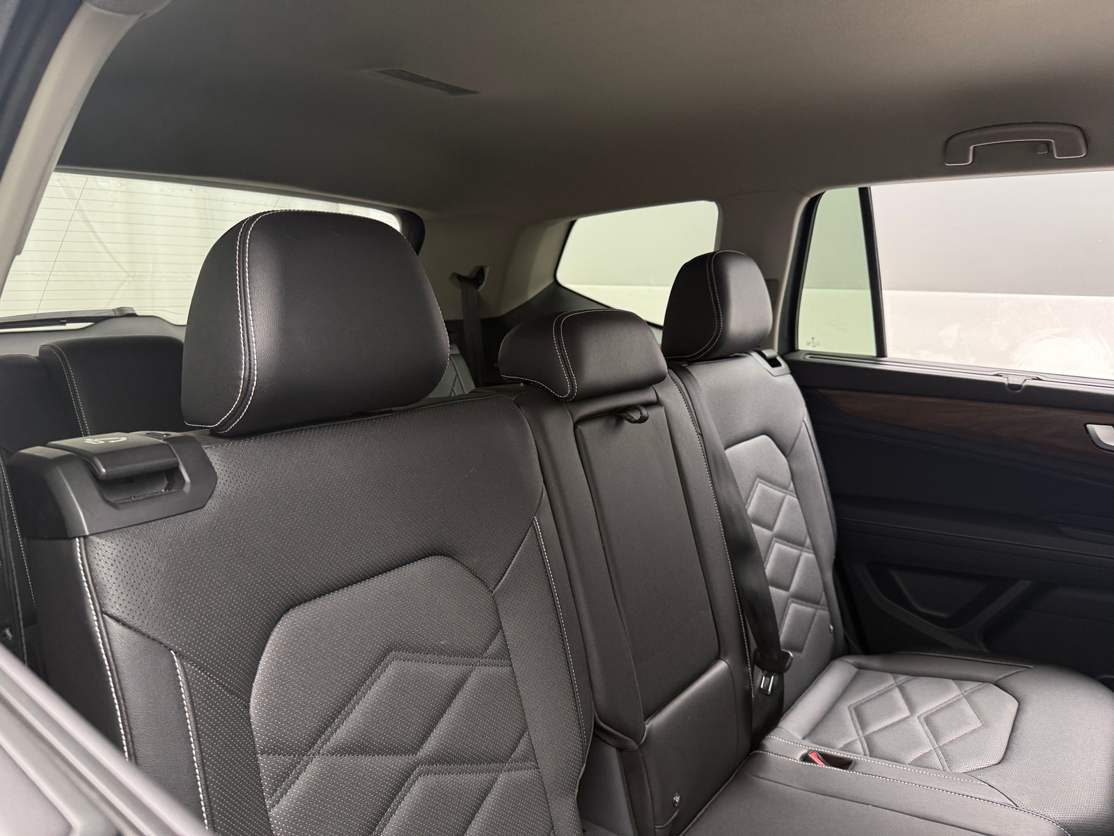 Thumbnail: 2025 Volkswagen Atlas - 5