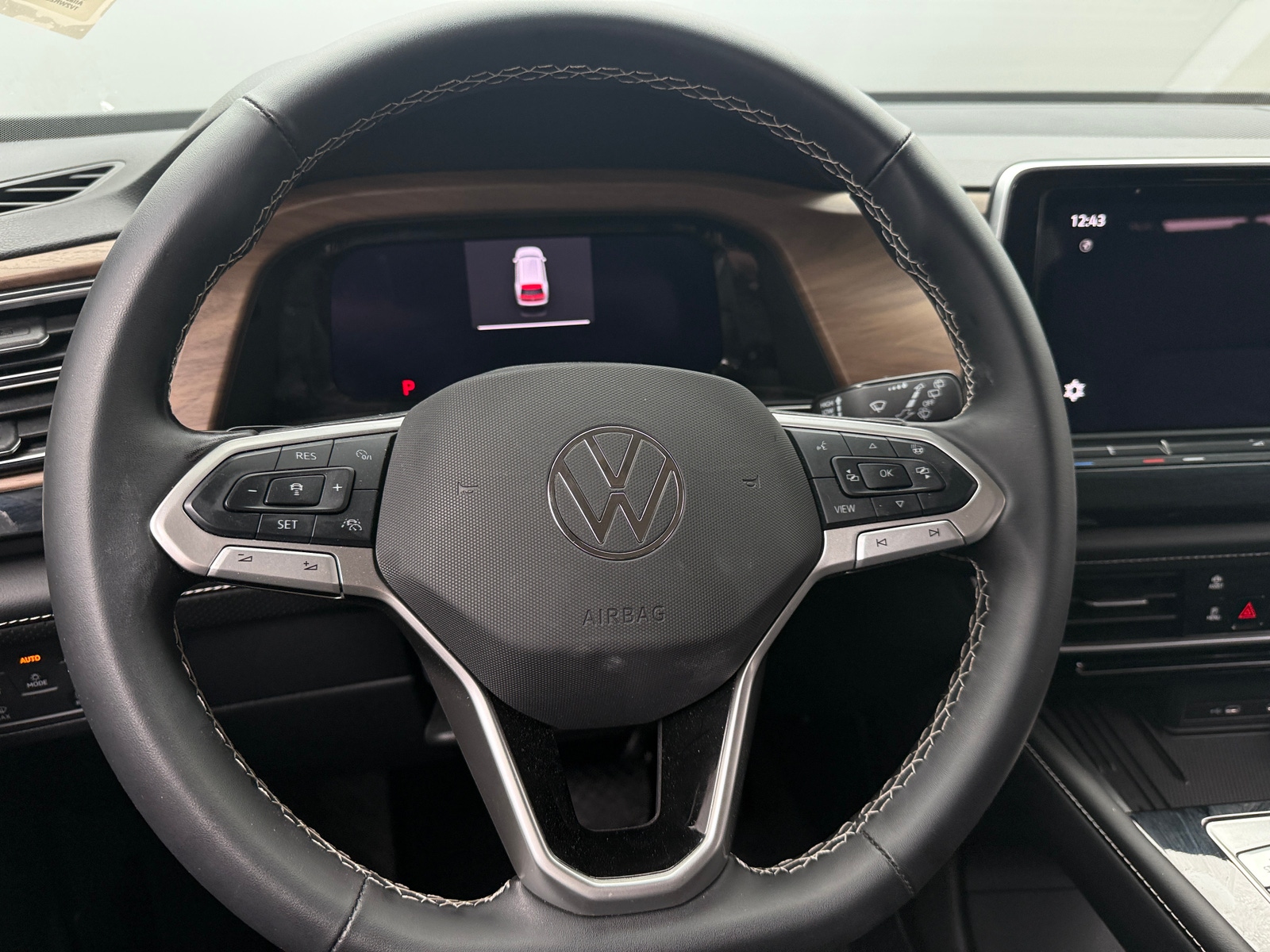 Thumbnail: 2025 Volkswagen Atlas - 4