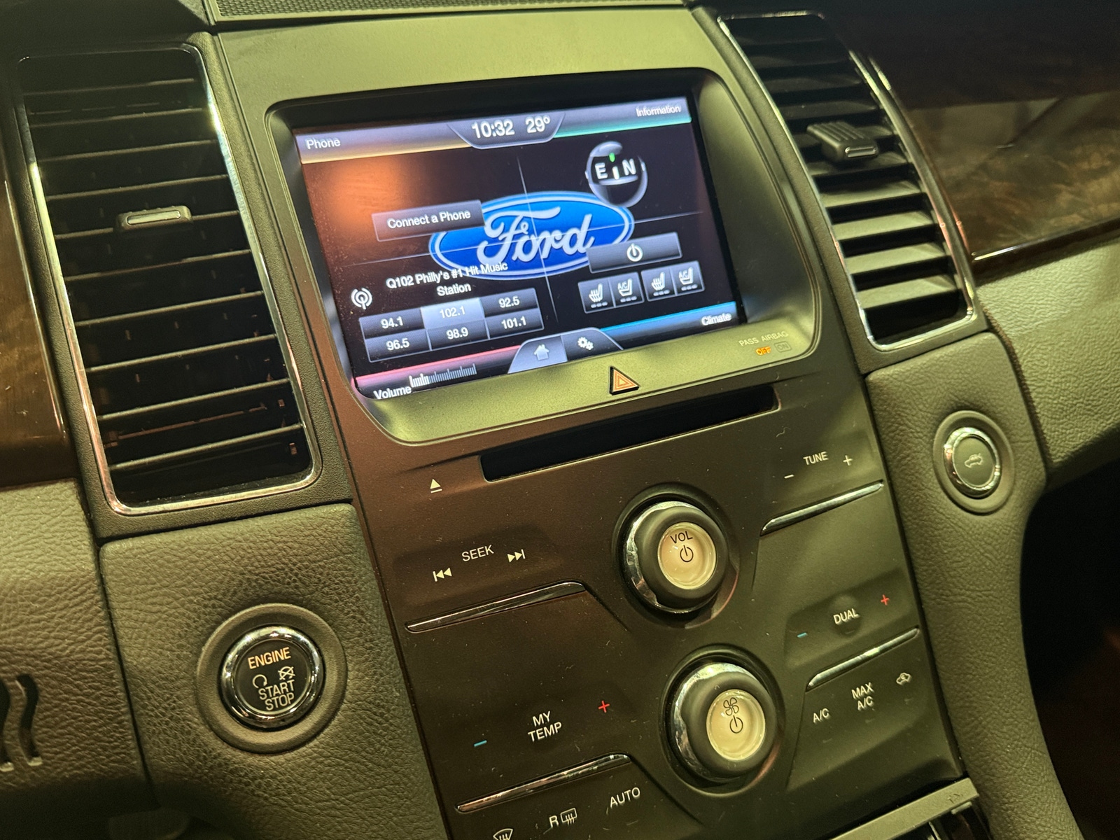 Thumbnail: 2014 Ford Taurus - 3