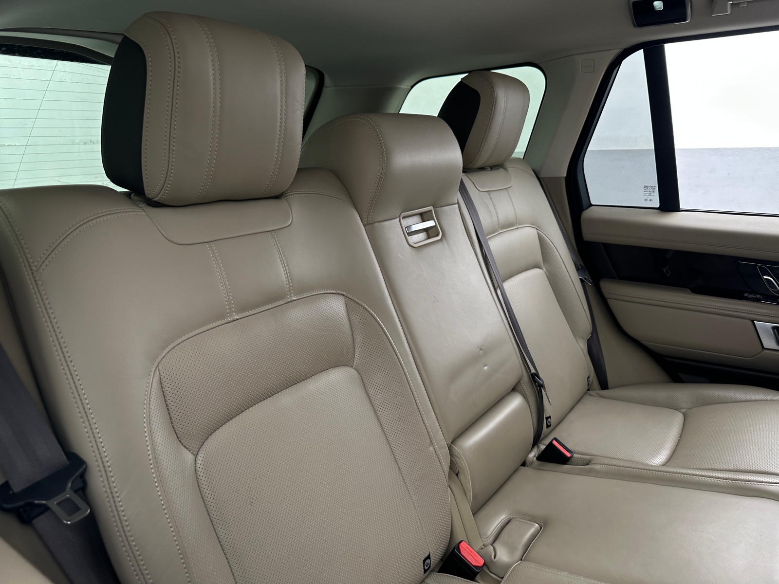 Thumbnail: 2020 Land Rover Range Rover - 5