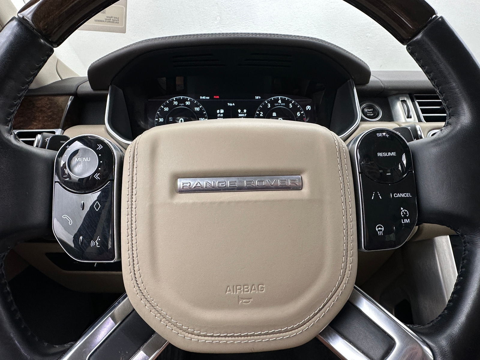 Thumbnail: 2020 Land Rover Range Rover - 4