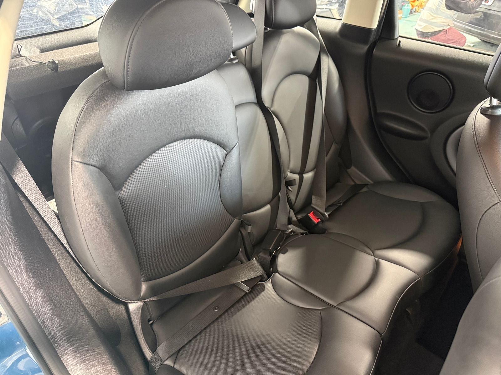 Thumbnail: 2012 MINI Cooper Countryman - 4