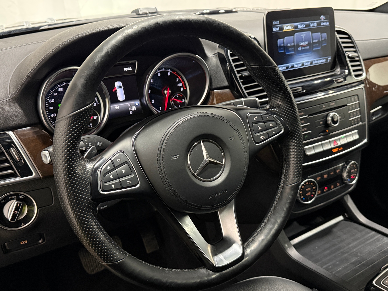 Thumbnail: 2019 Mercedes-Benz GLS - 4