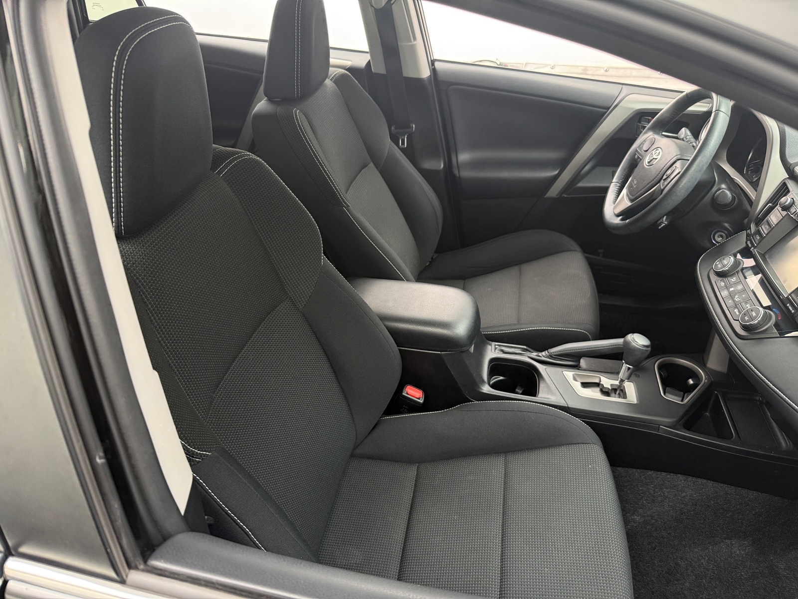 Thumbnail: 2016 Toyota RAV4 - 2