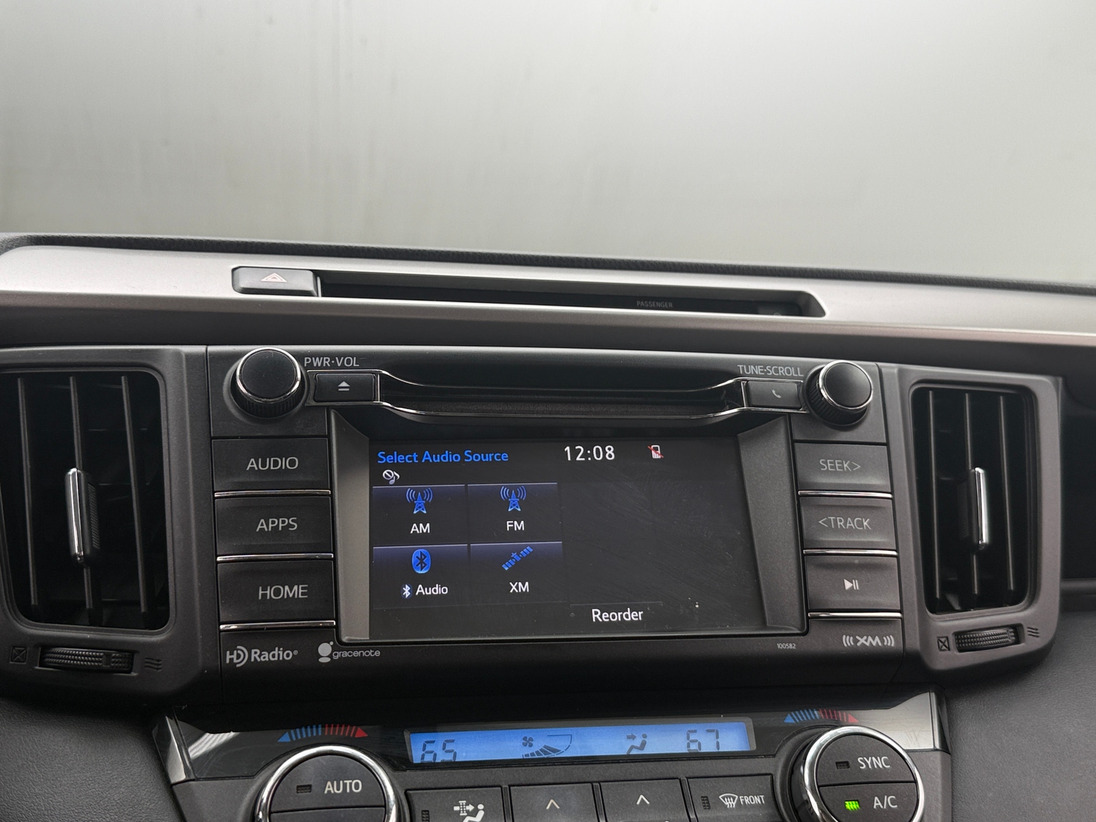 Thumbnail: 2016 Toyota RAV4 - 4