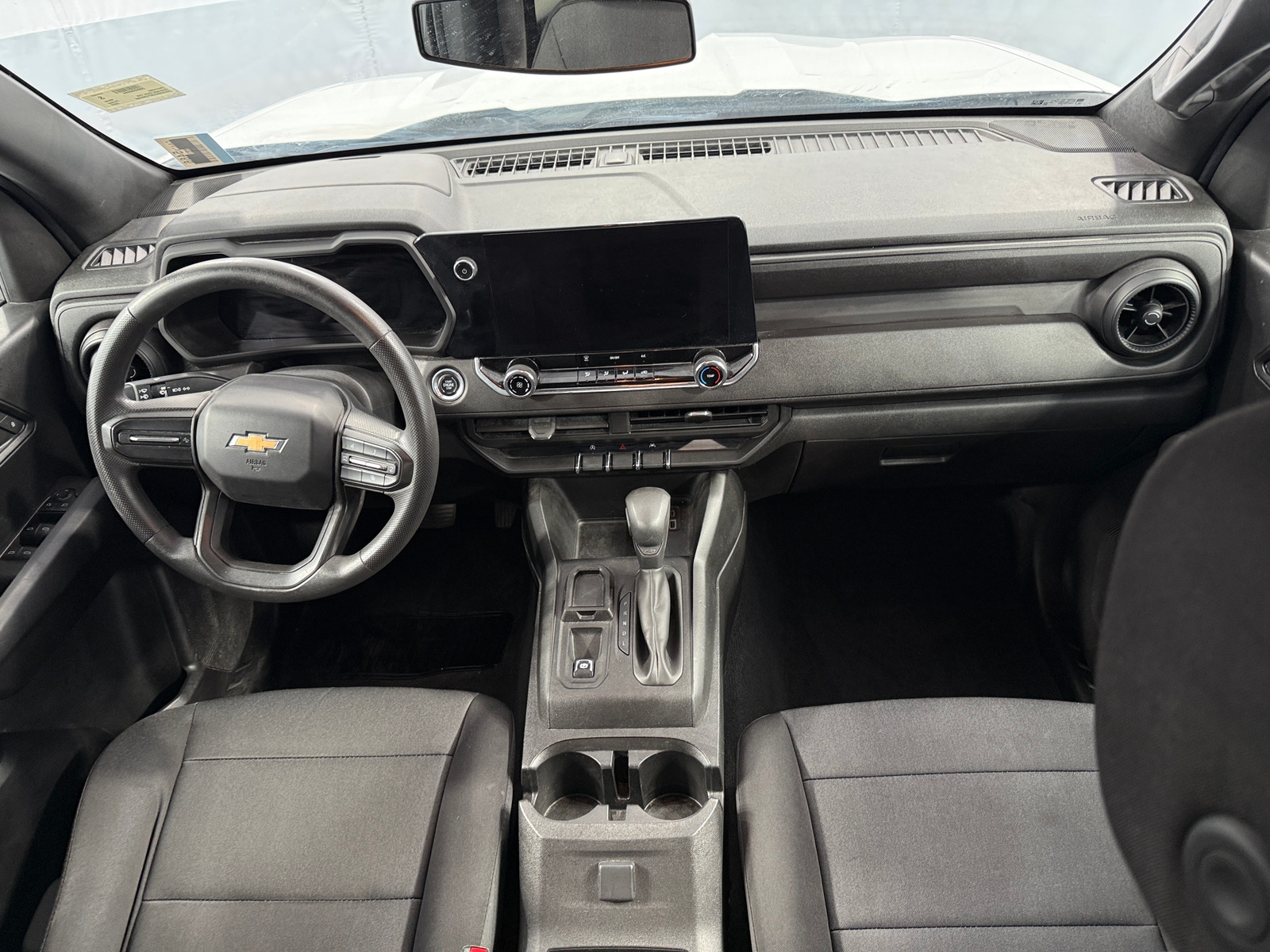 Thumbnail: 2023 Chevrolet Colorado - 3