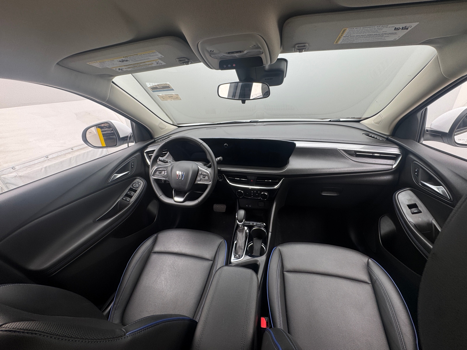 Thumbnail: 2025 Buick Encore GX - 3