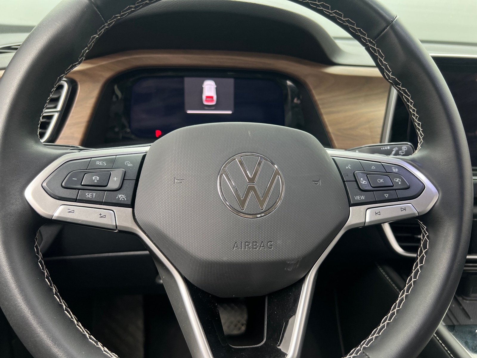 Thumbnail: 2025 Volkswagen Atlas - 4