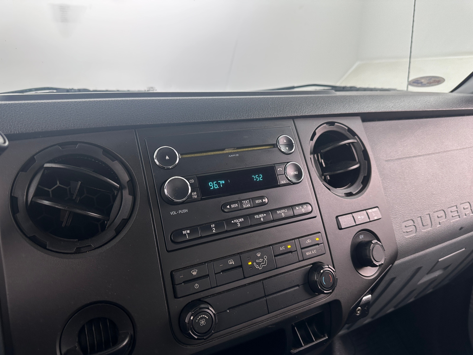 Thumbnail: 2016 Ford Econoline - 4