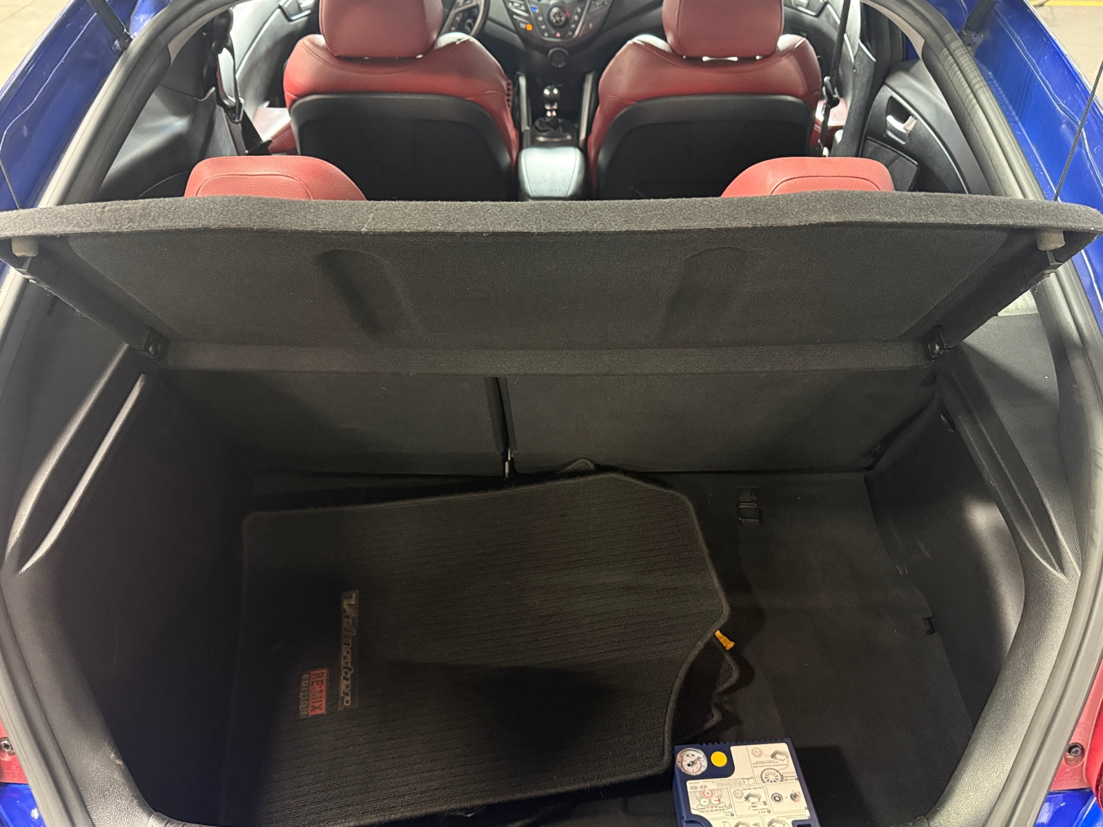 Thumbnail: 2014 Hyundai Veloster - 7