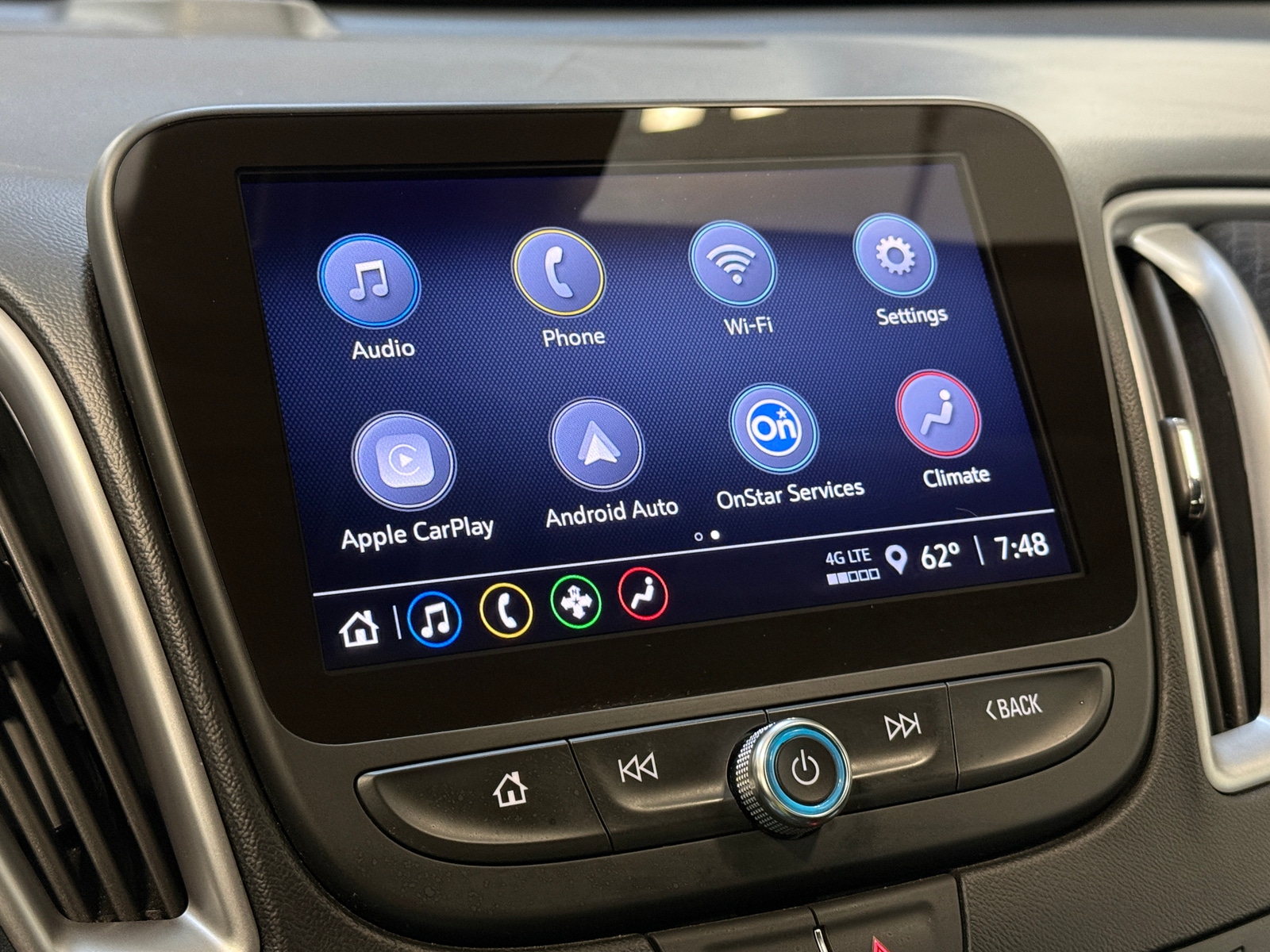 Thumbnail: 2024 Chevrolet Malibu - 4