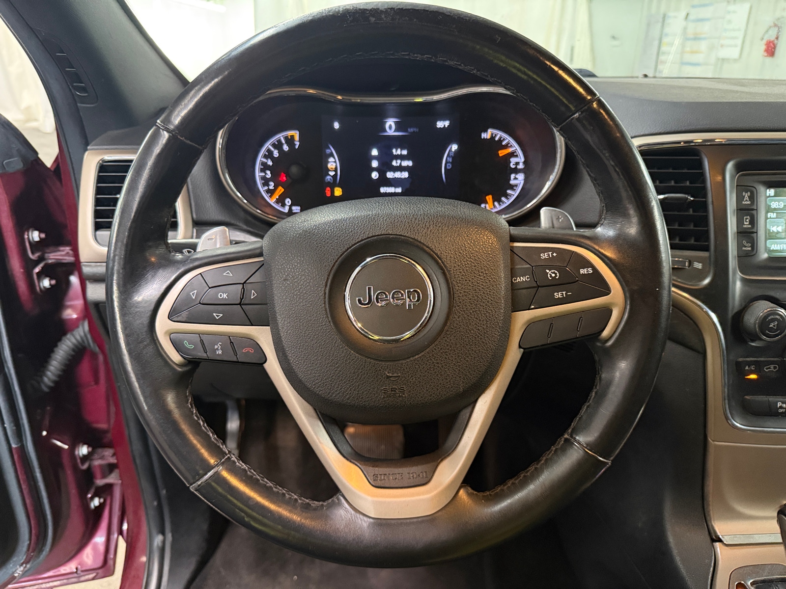 Thumbnail: 2017 Jeep Grand Cherokee - 5