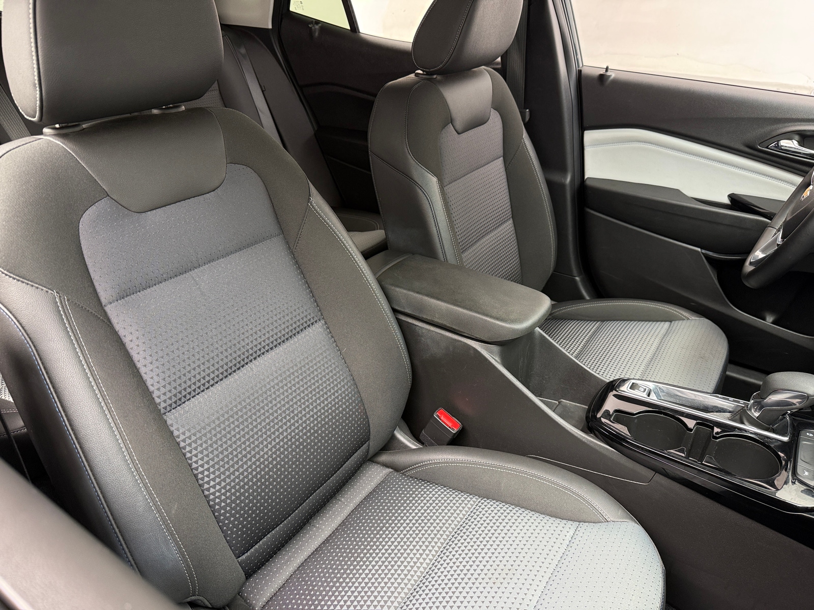 Thumbnail: 2025 Chevrolet Trax - 2