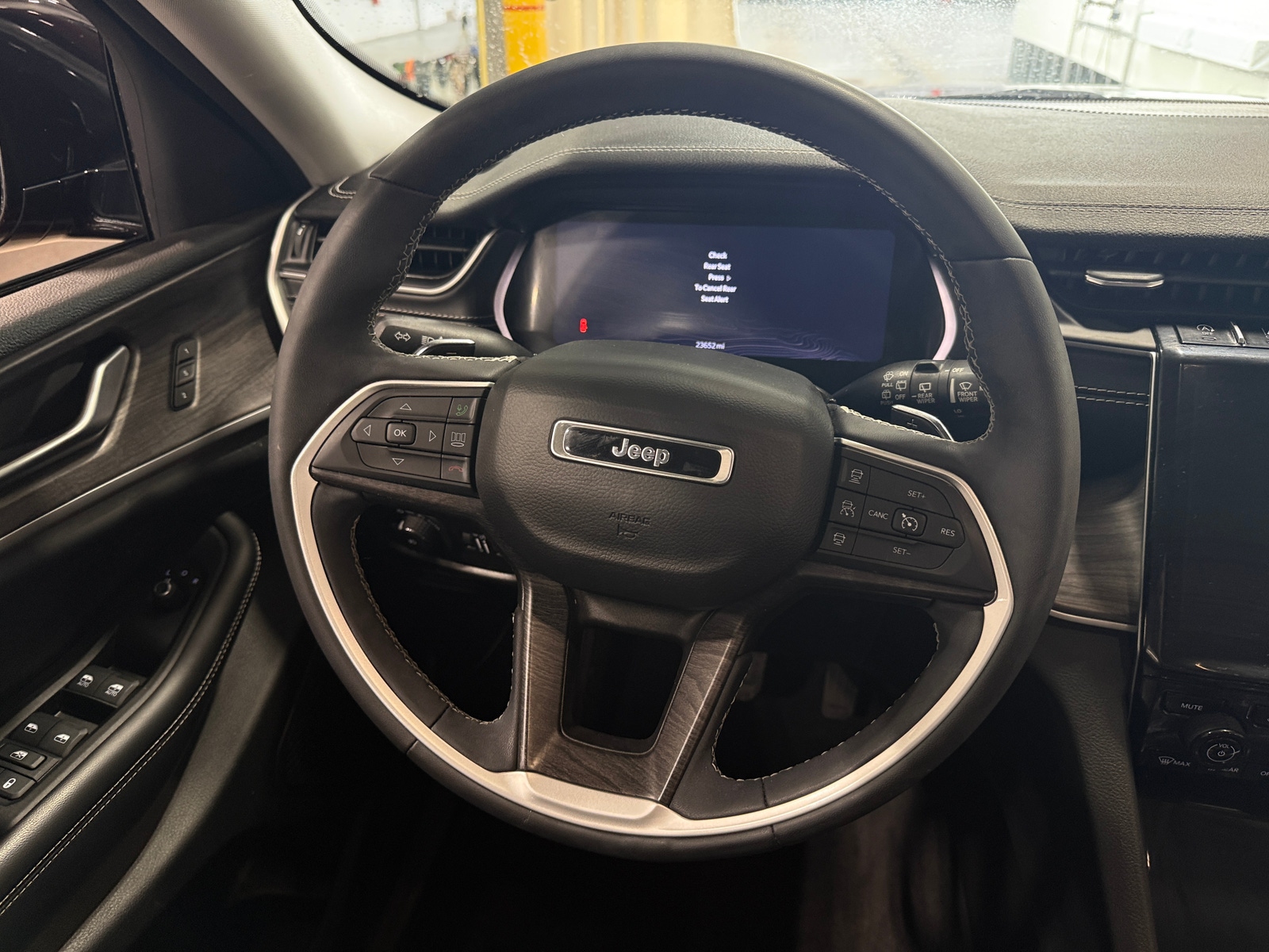 Thumbnail: 2023 Jeep Grand Cherokee - 4