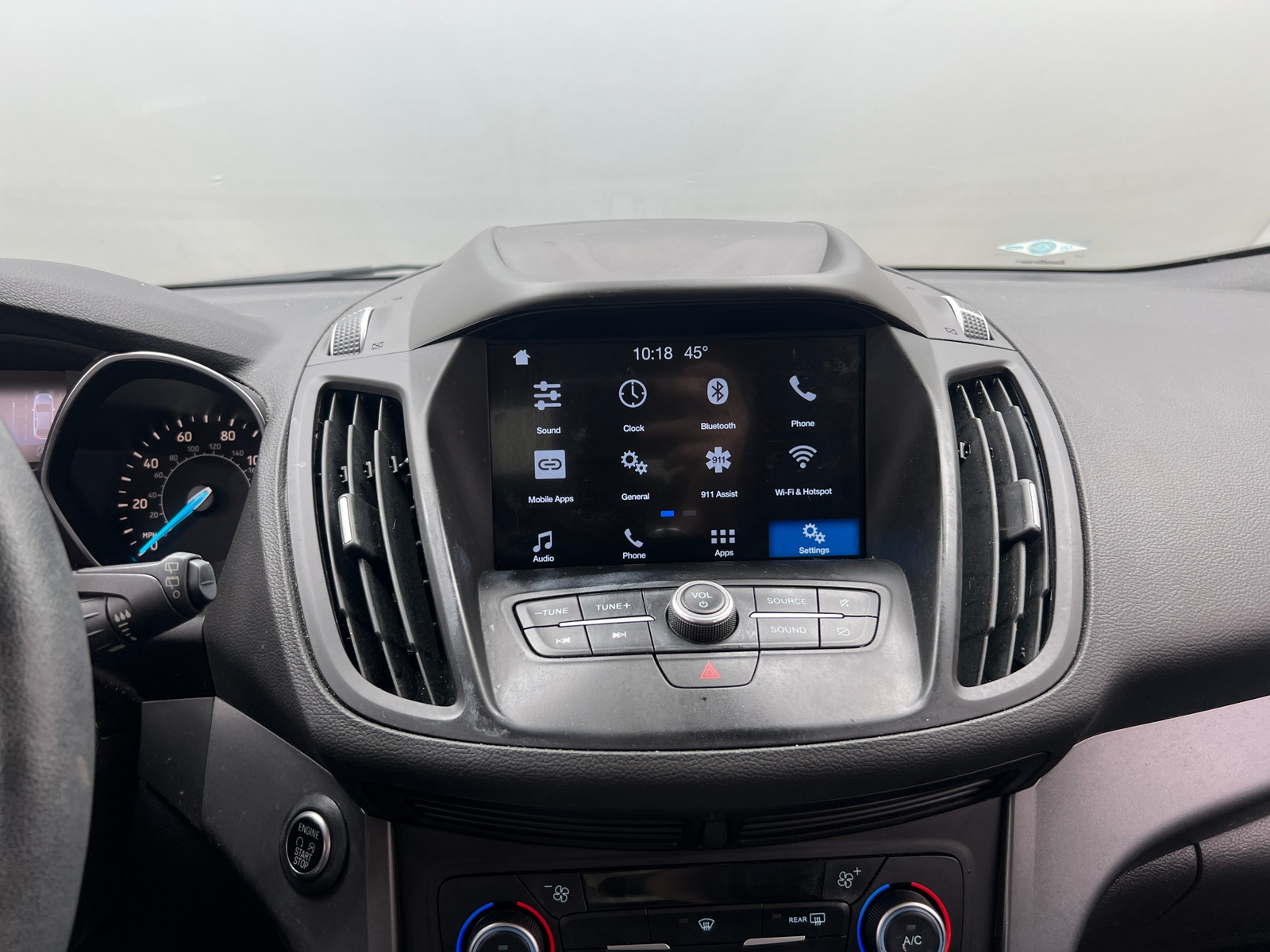 Thumbnail: 2019 Ford Escape - 3