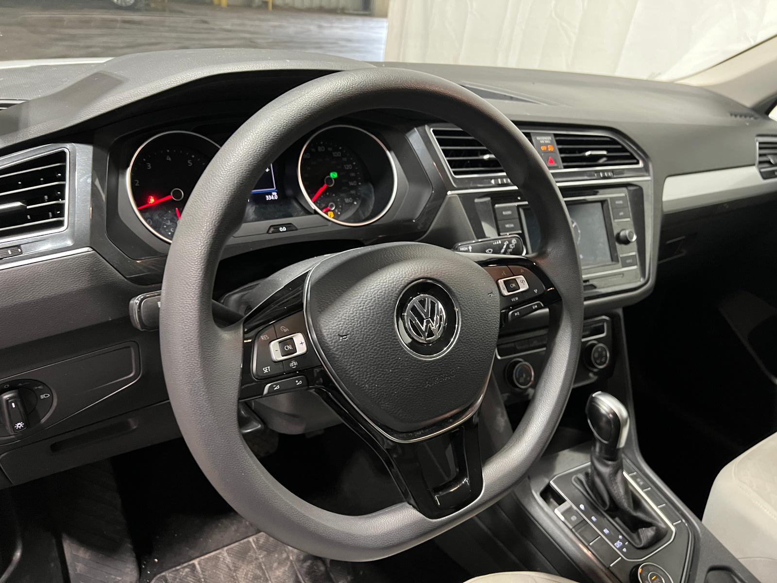 Thumbnail: 2021 Volkswagen Tiguan - 5