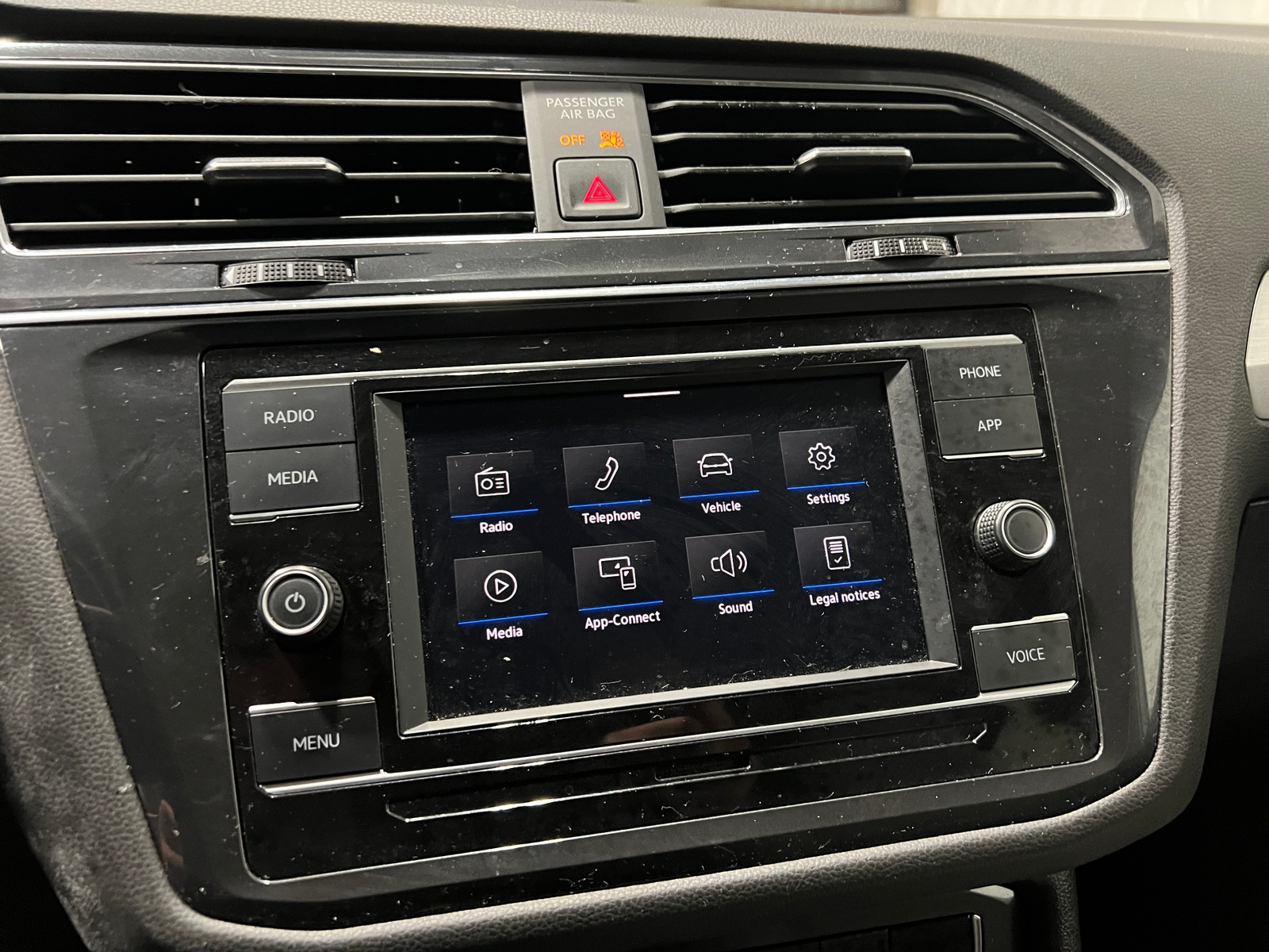 Thumbnail: 2021 Volkswagen Tiguan - 4