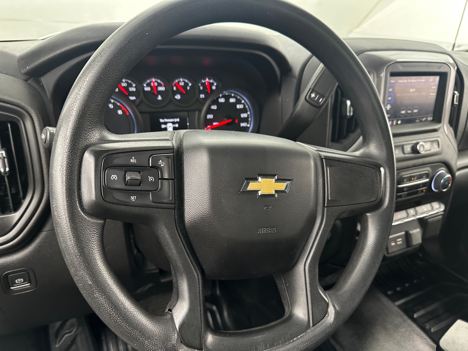Thumbnail: 2022 Chevrolet Silverado 1500 - 5