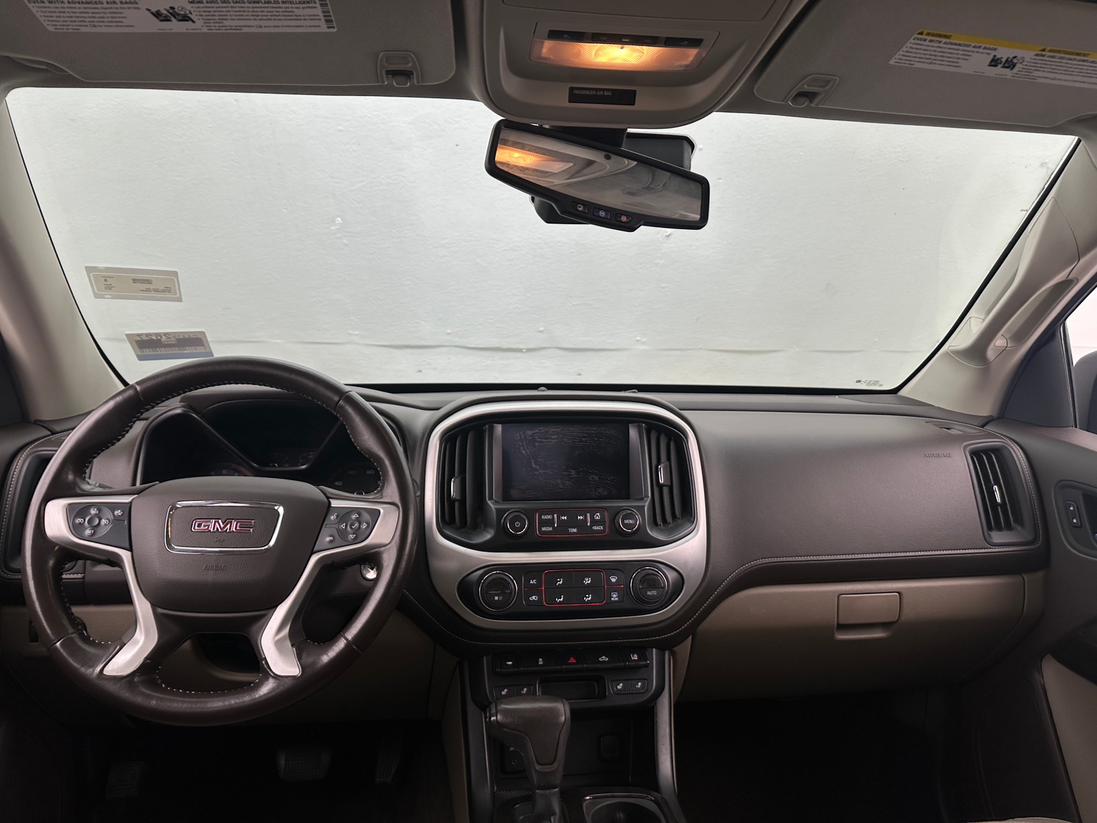 Thumbnail: 2015 GMC Canyon - 3