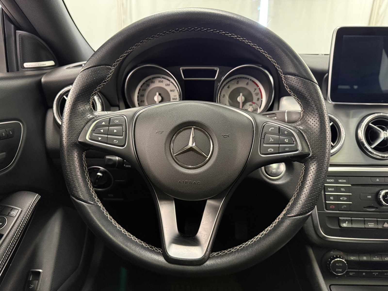 Thumbnail: 2016 Mercedes-Benz CLA - 4