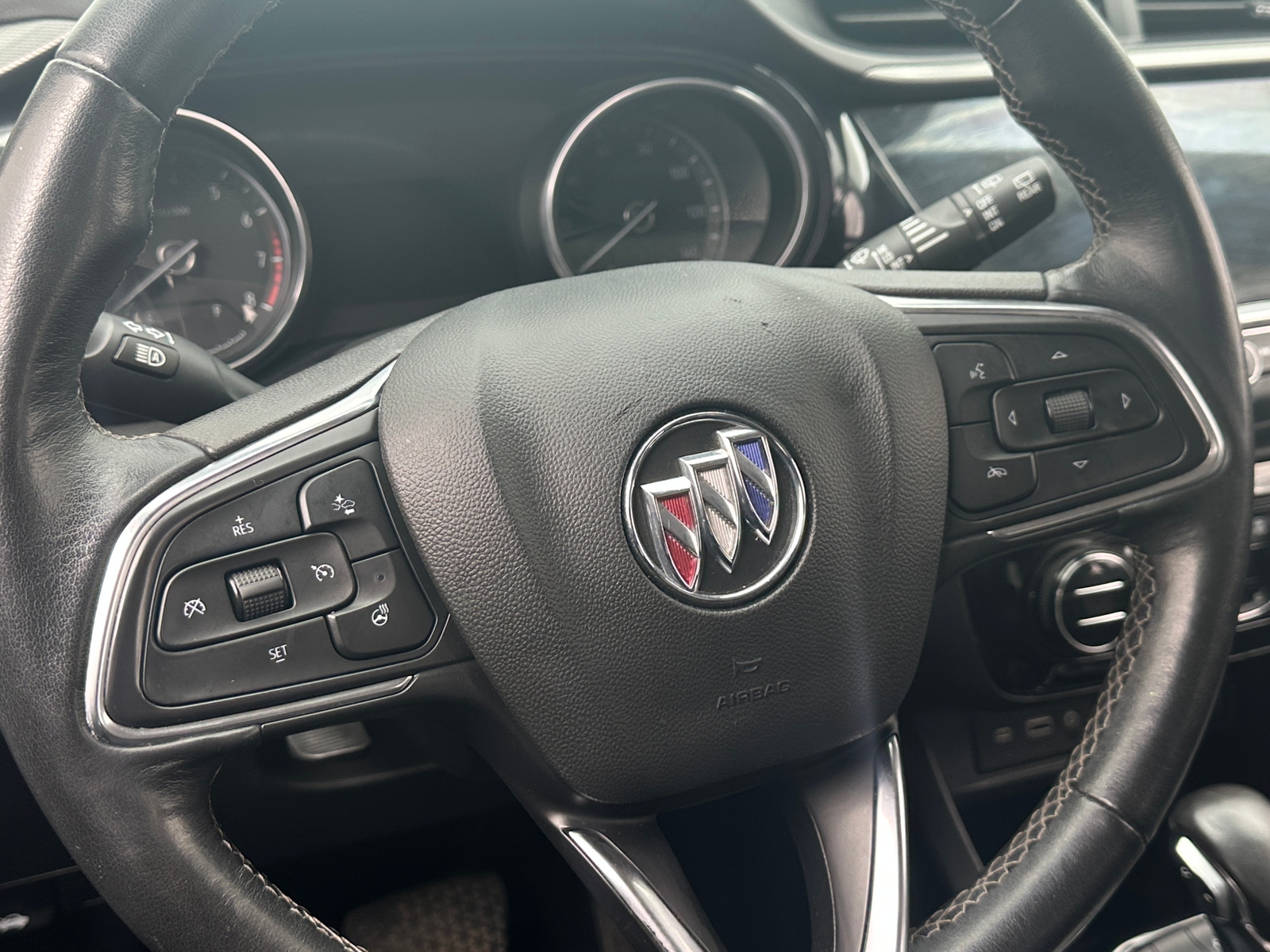 Thumbnail: 2022 Buick Encore GX - 4