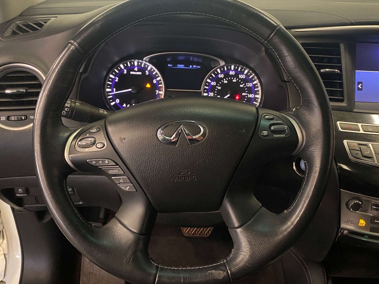 Thumbnail: 2017 INFINITI QX60 - 4