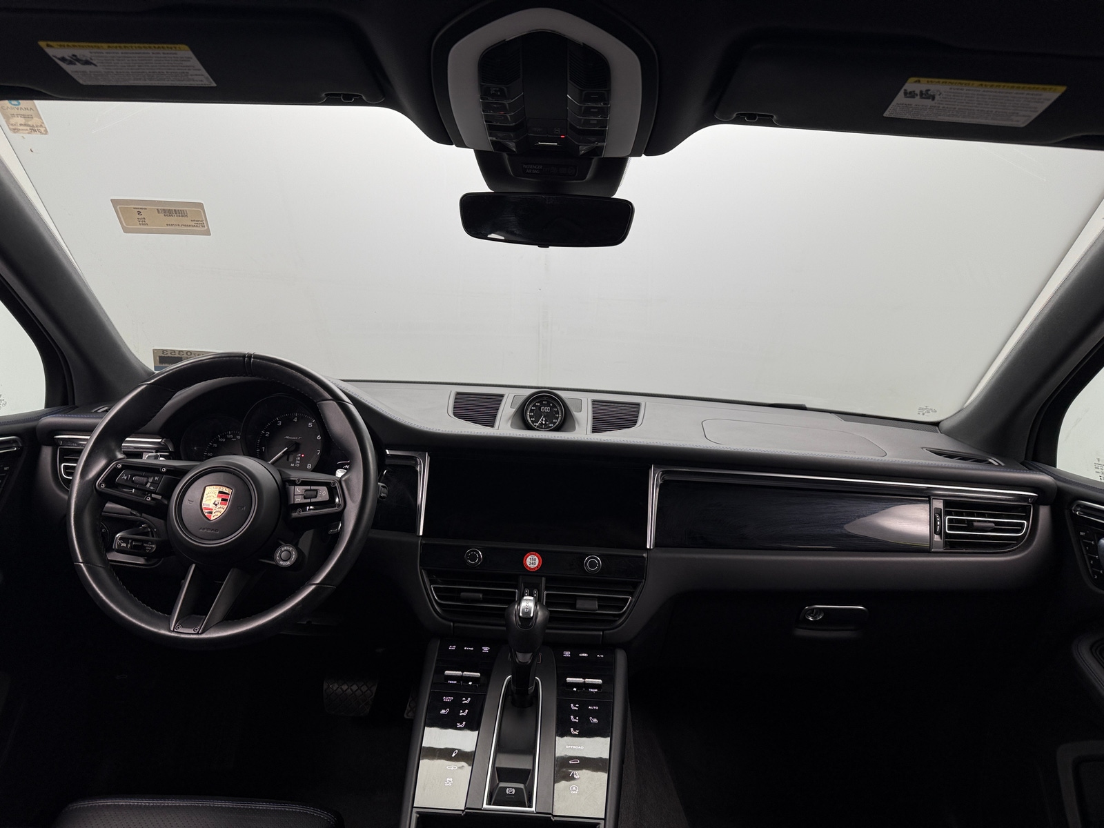 Thumbnail: 2023 Porsche Macan - 2