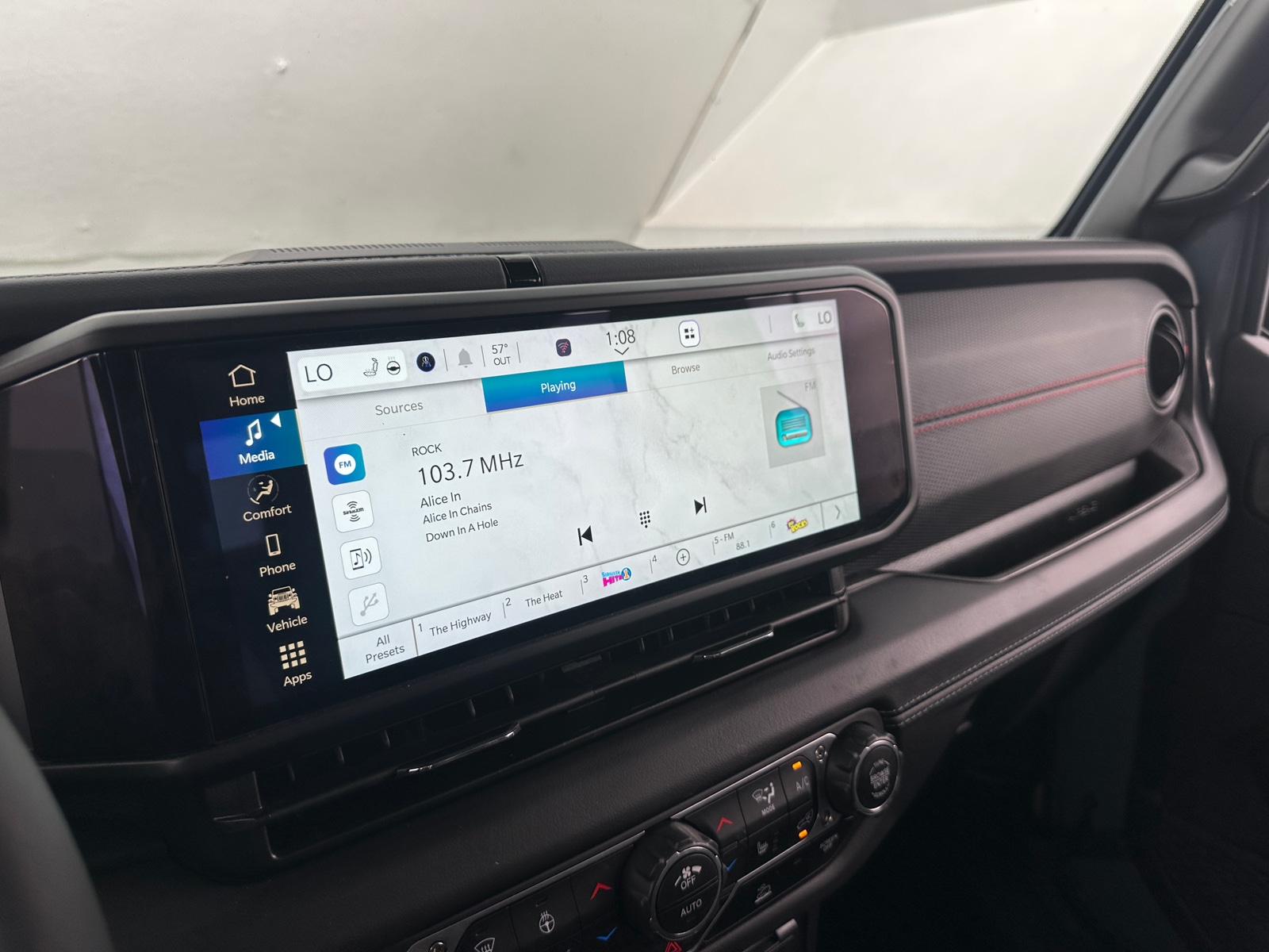 Thumbnail: 2025 Jeep Gladiator - 3