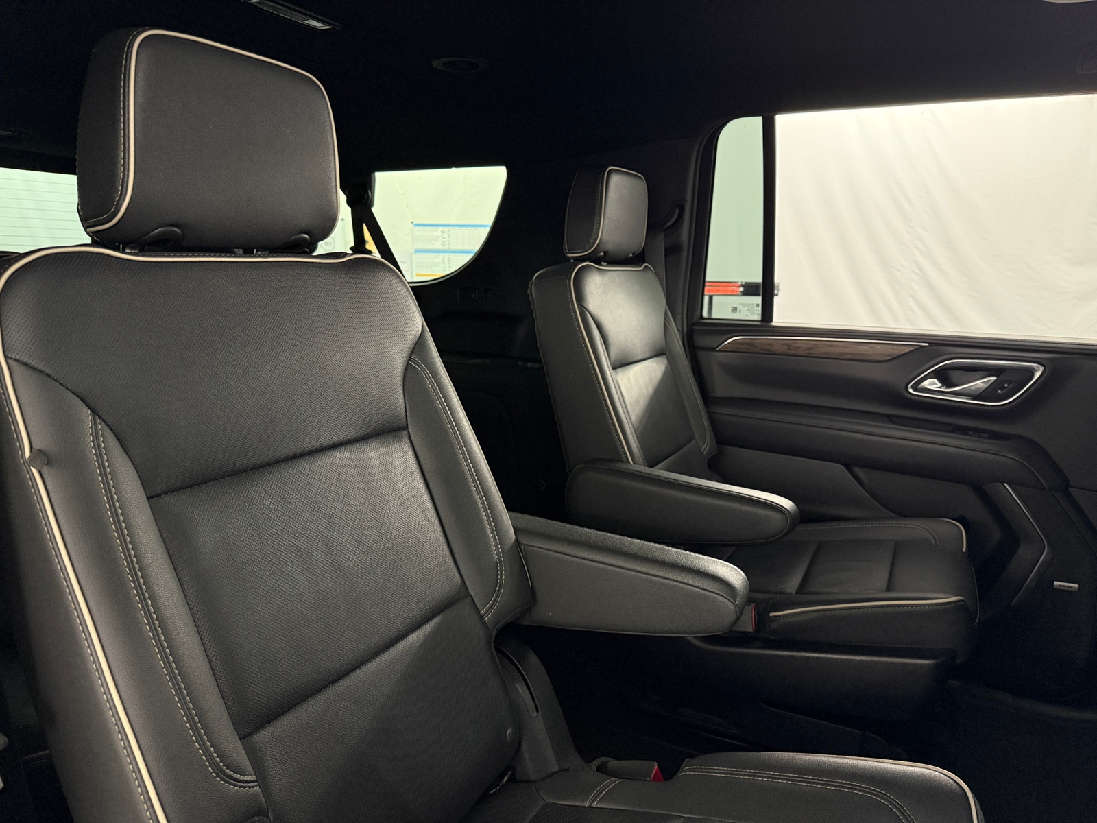 Thumbnail: 2023 Chevrolet Suburban - 5