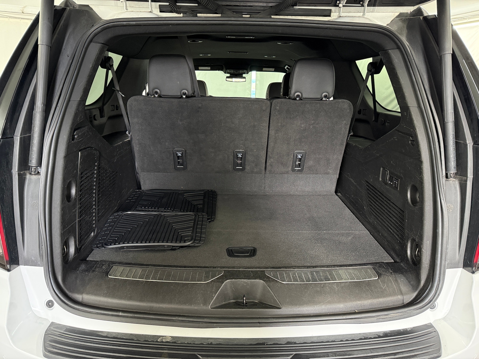 Thumbnail: 2023 Chevrolet Suburban - 6