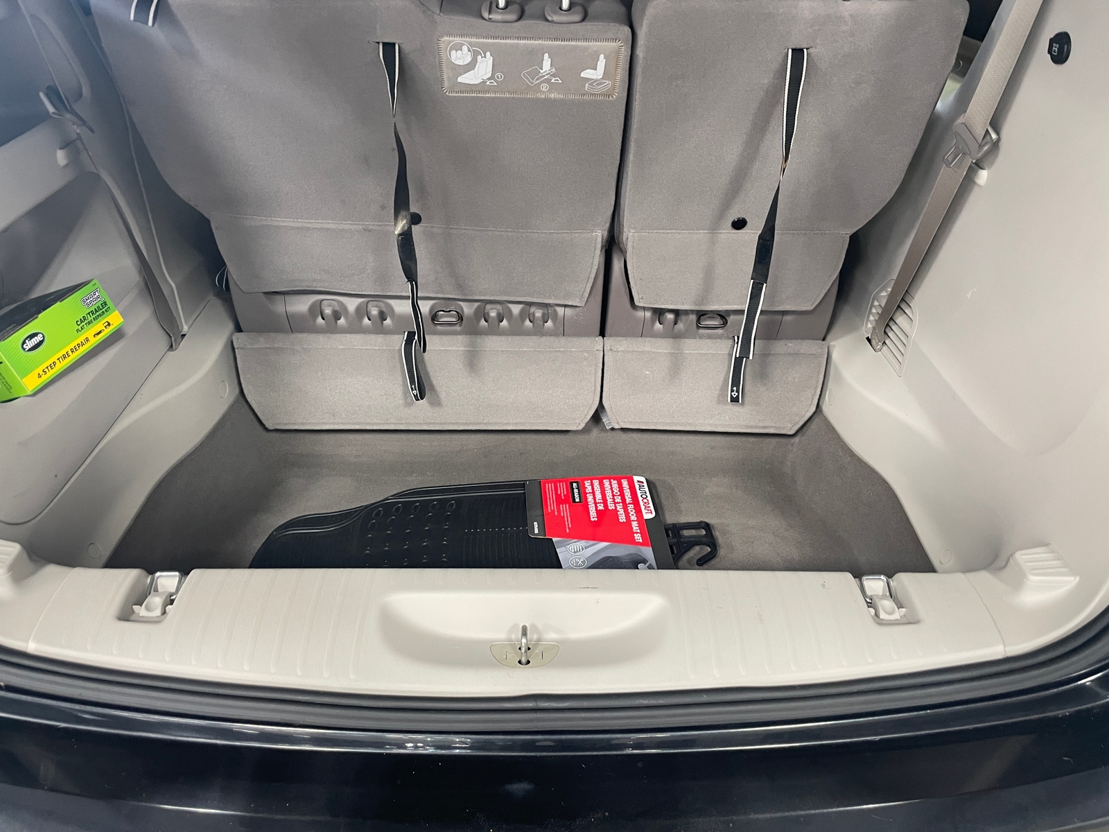 Thumbnail: 2020 Chrysler Voyager - 7