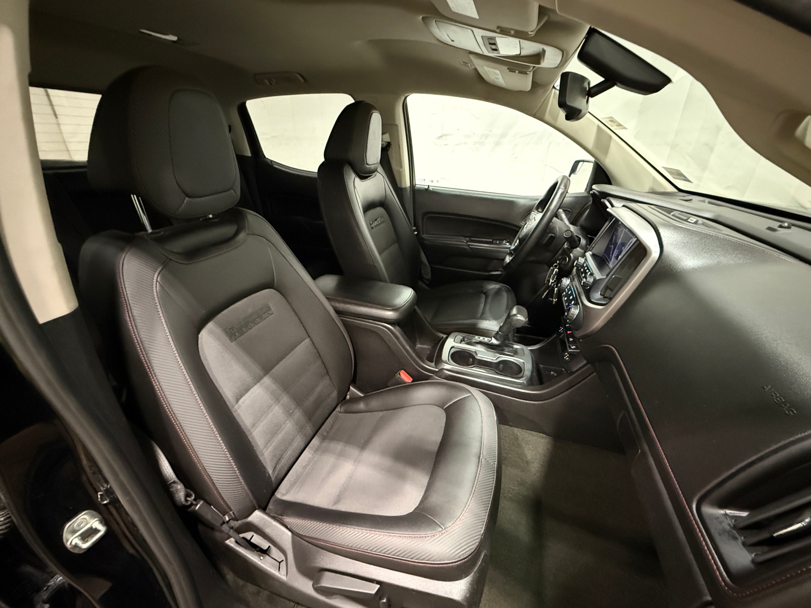 Thumbnail: 2017 GMC Canyon - 2