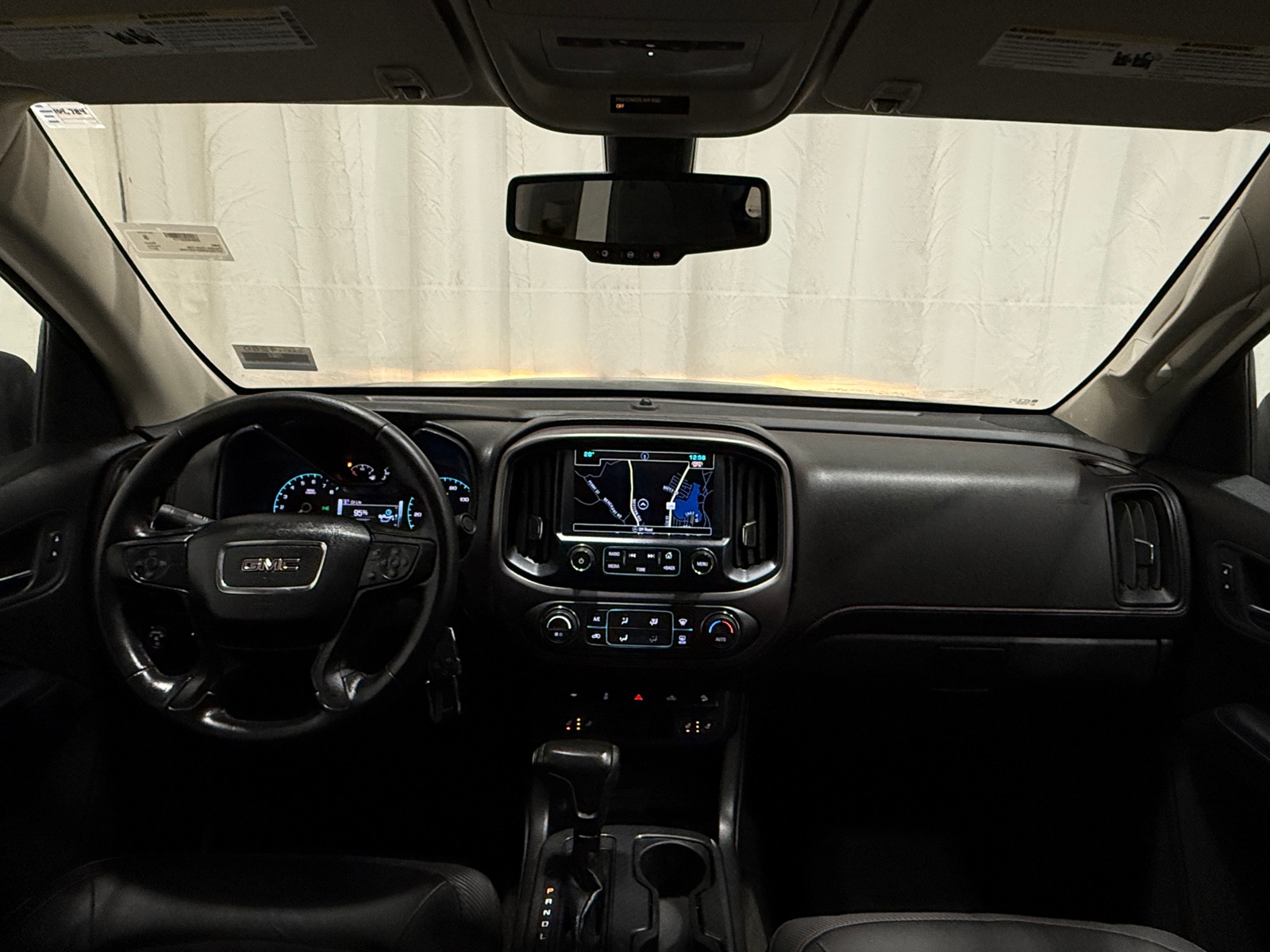 Thumbnail: 2017 GMC Canyon - 3