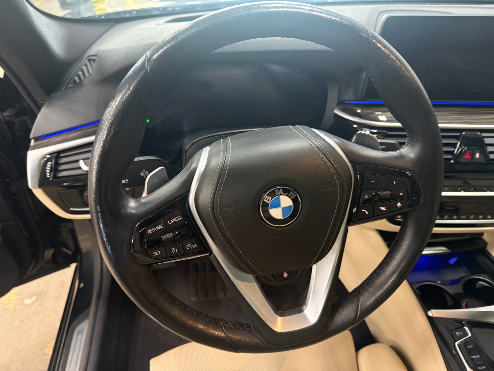 Thumbnail: 2023 BMW 5 Series - 4