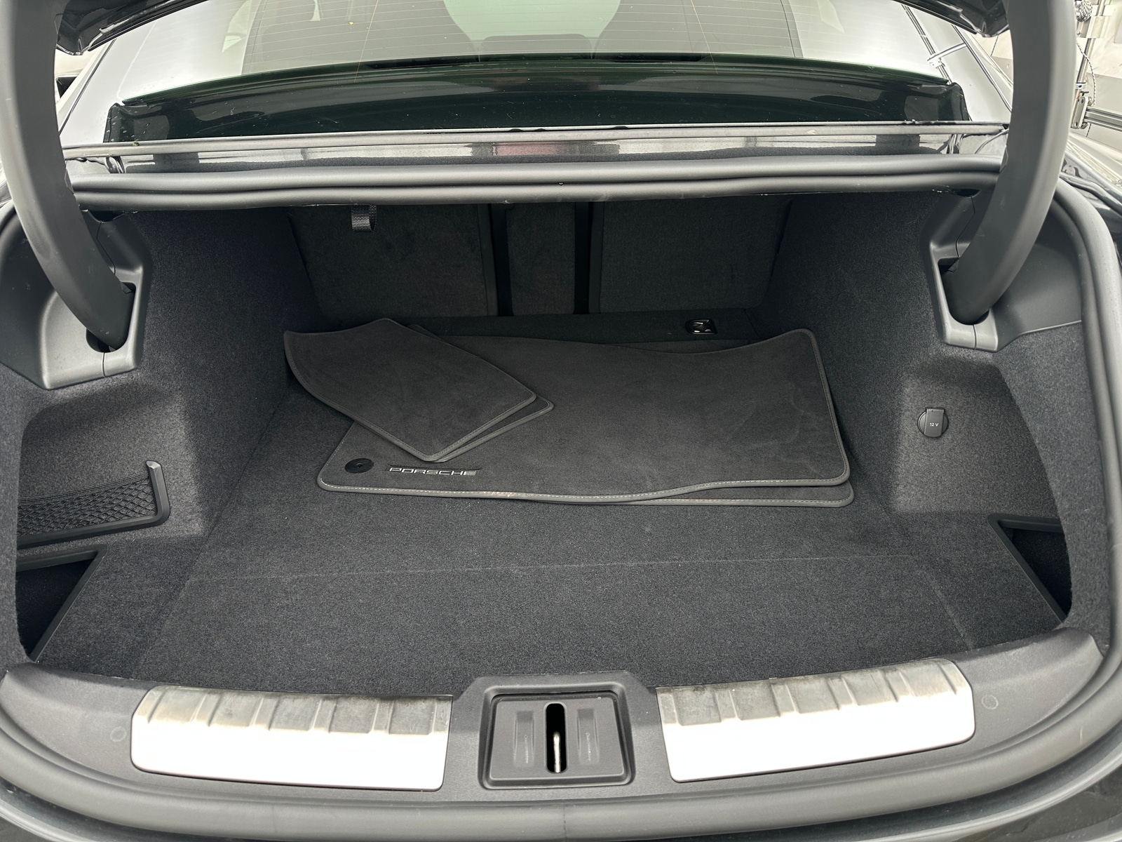 Thumbnail: 2021 Porsche Taycan - 6